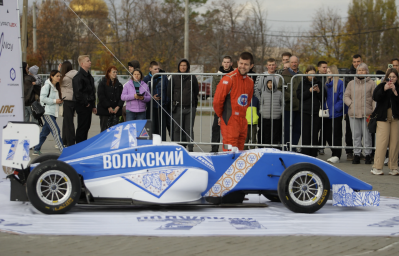 В Волжском начали съёмку фильма «Блогерши» В Волжском начали съёмку фильма «Блогерши»